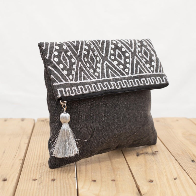 Chalkboard – Charcoal foldover clutch