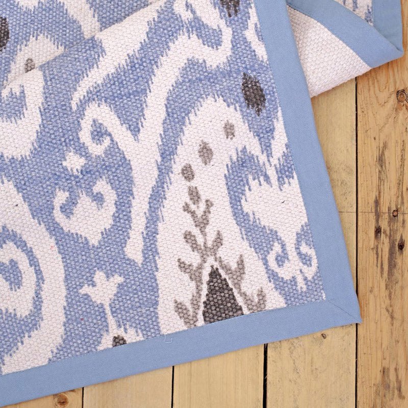 Printed cotton rug, blue color, ikat print, 100% cotton