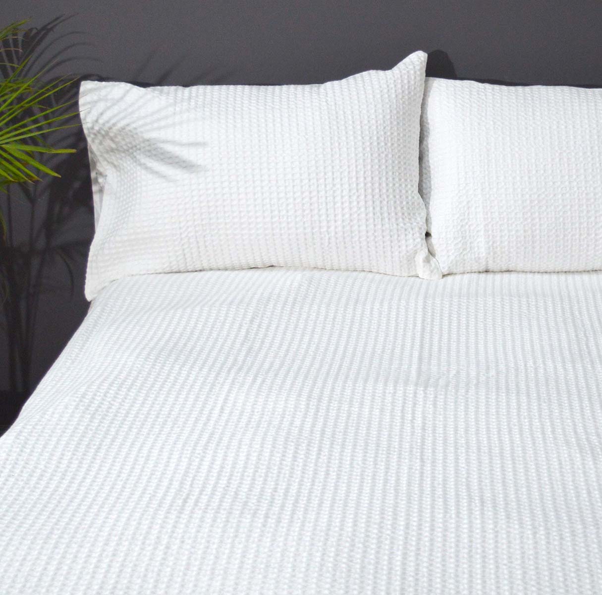 Waffle cotton Duvet cover with coordinated pillow covers, white colour, sizes available