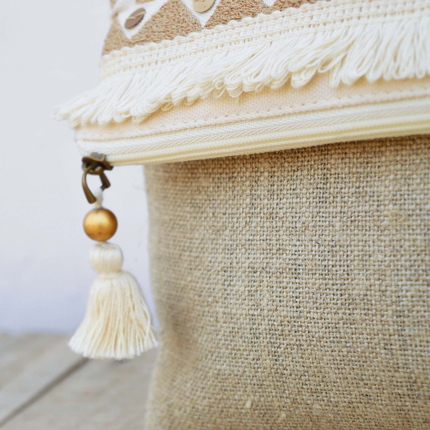 Boho pouch, moroccan, natural color linen bag, foldover embroidered clutch - Vliving