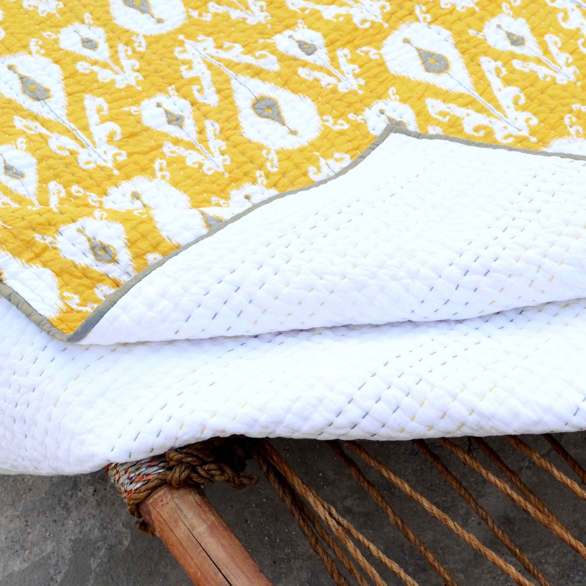 YELLOW IKAT print Kantha quilted bed set - stripe pattern quilting - Sizes available