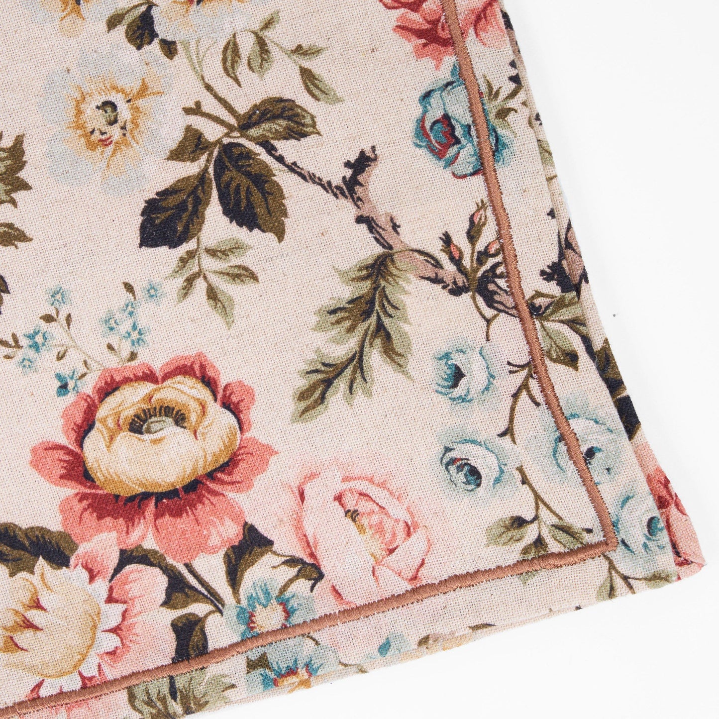 AMOUR BEIGE linen Table napkin, vintage rose print