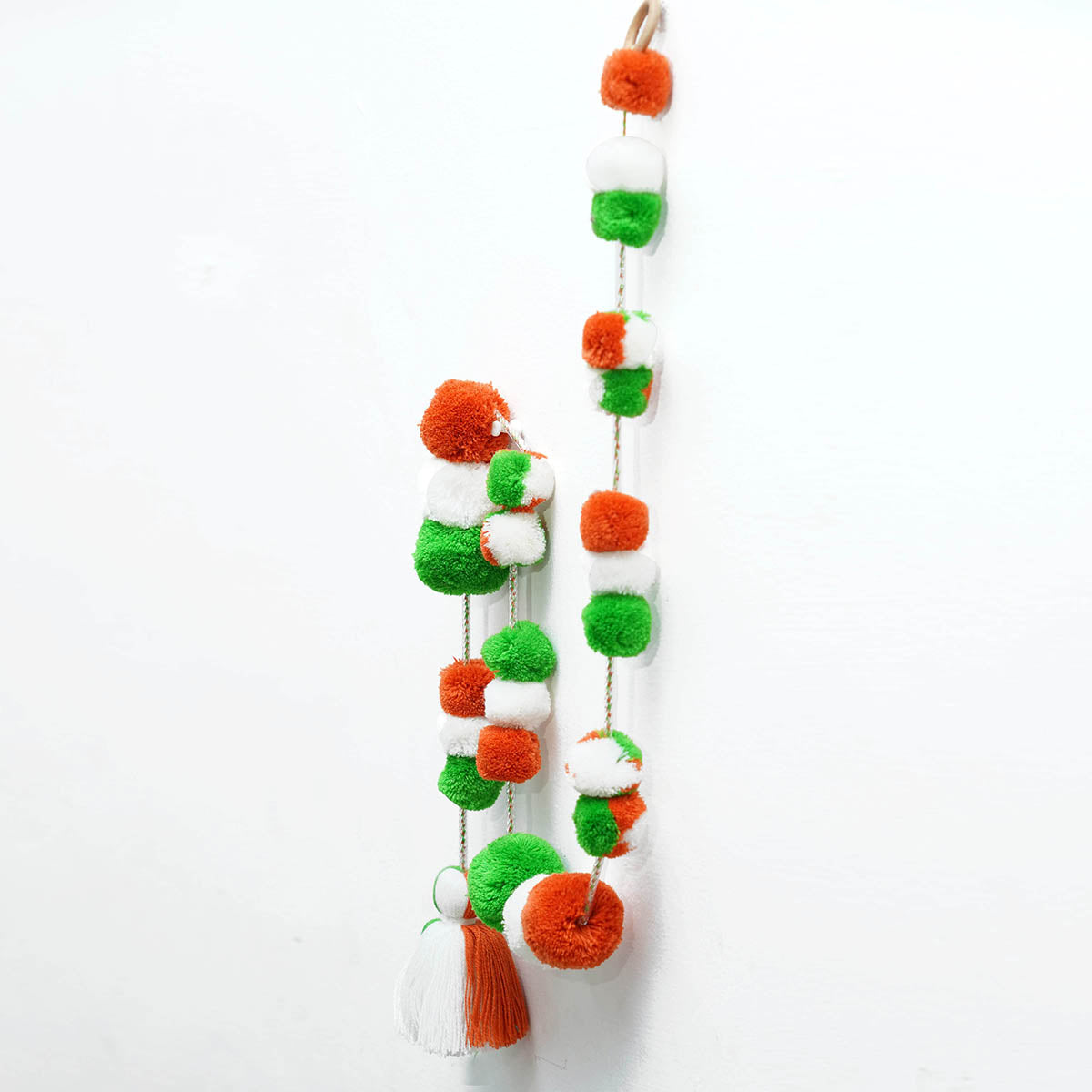 Tricolour pompom garland