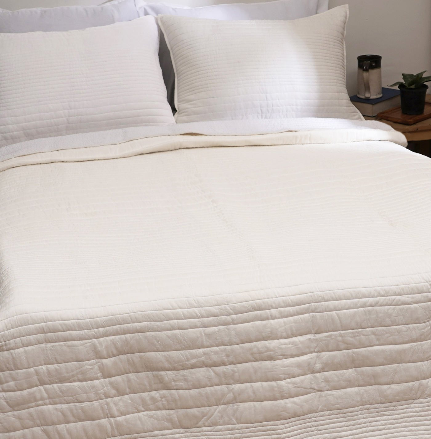 SHWET - White luxury 300TC cotton satin Quilted bed set, Sizes available