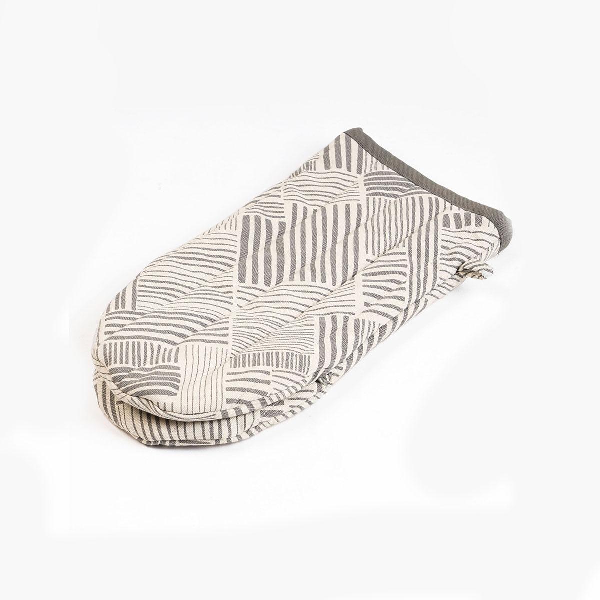 MODERN RETRO Pair of quilted Potholder and oven mitt in Grey green colour stripe print in 100% cotton