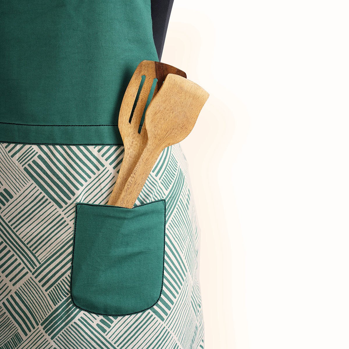 MODERN RETRO - Aqua Green print cotton apron, size 27"X 35"