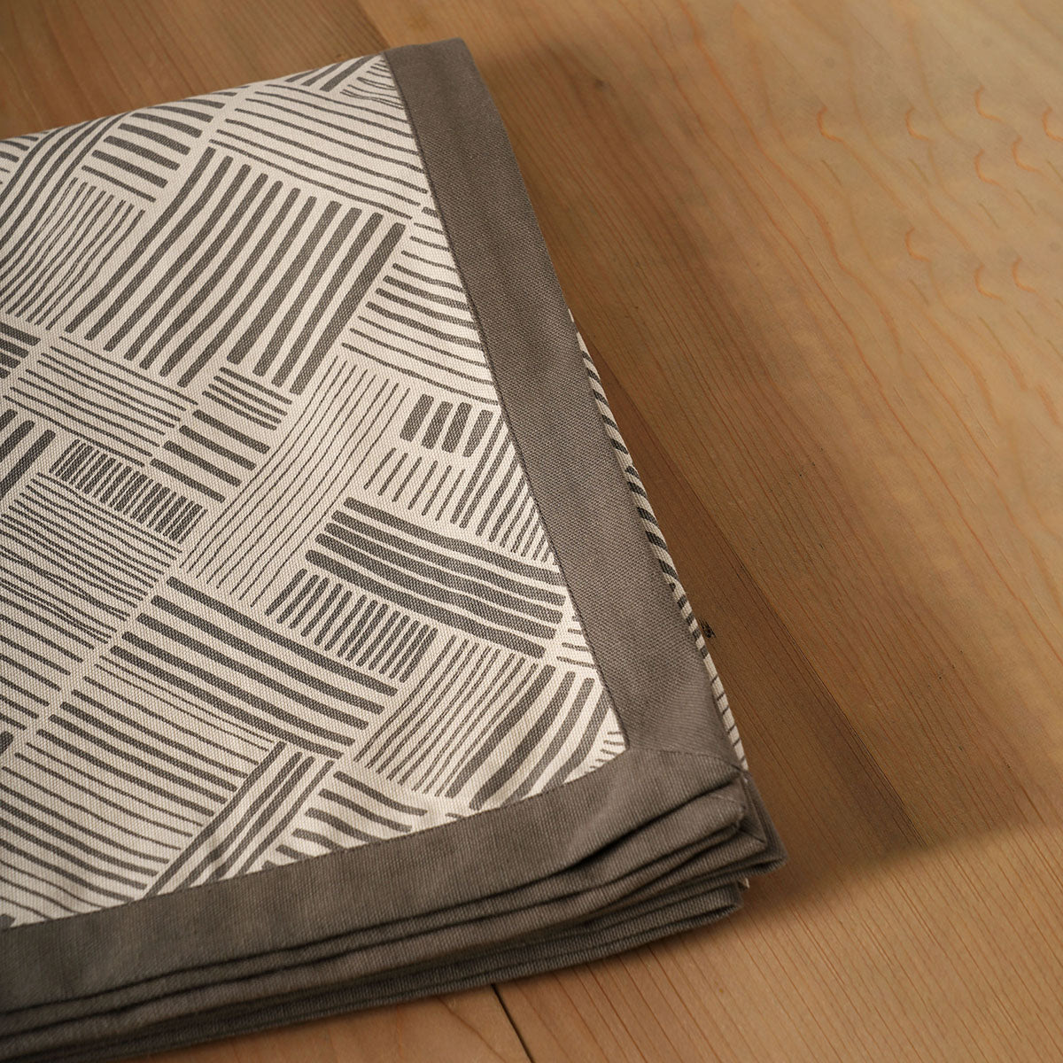 MODERN RETRO - Grey cotton table cloth with geometrical stripe print, Sizes available