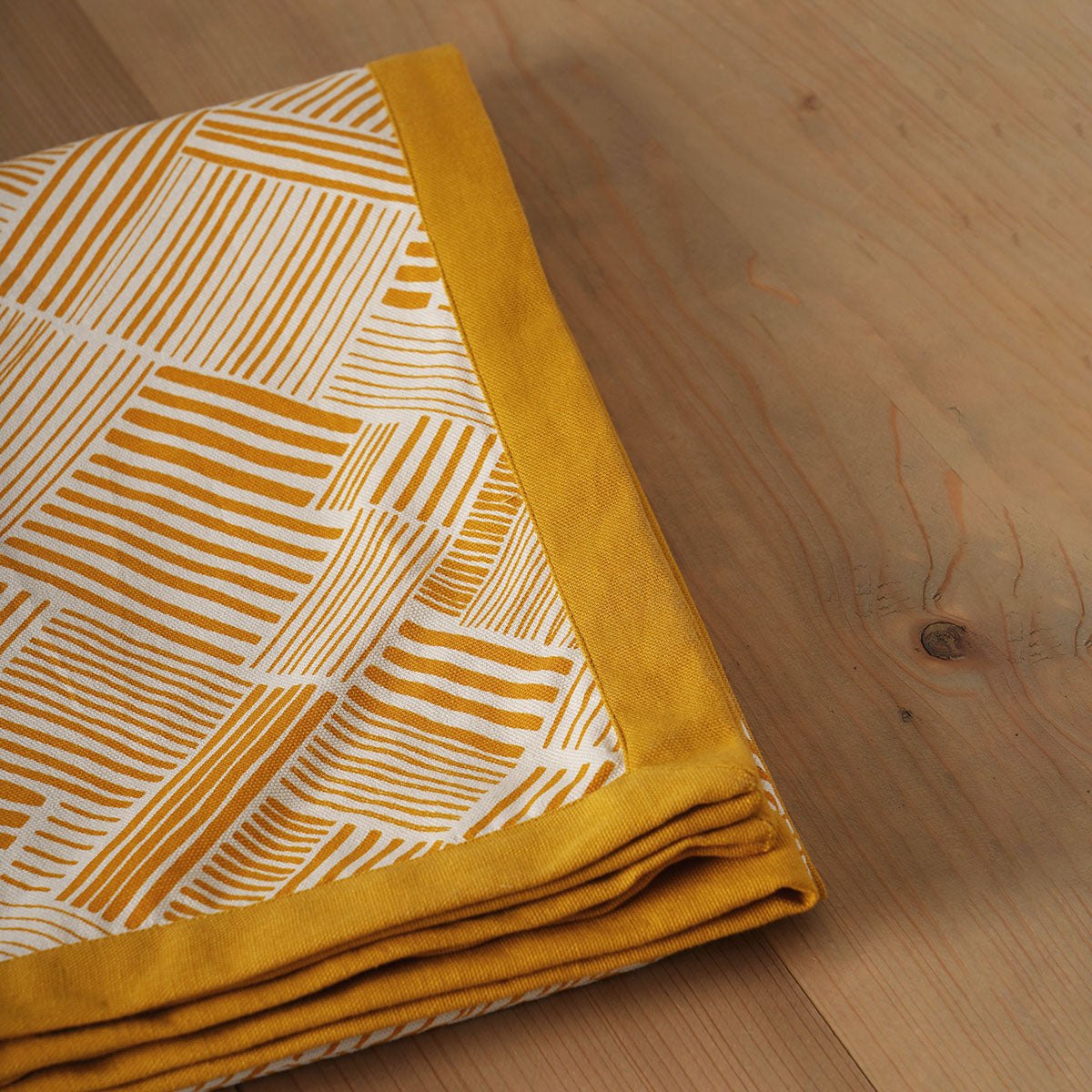 MODERN RETRO - Yellow cotton table cloth with geometrical stripe print, Sizes available
