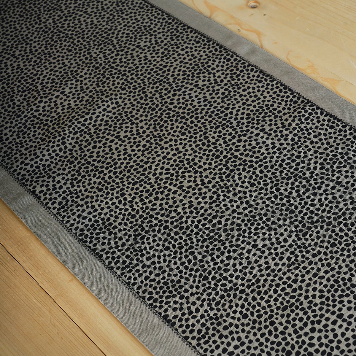 MODERN RETRO - Grey cotton Table runner, dot print with border and embroidery, sizes available