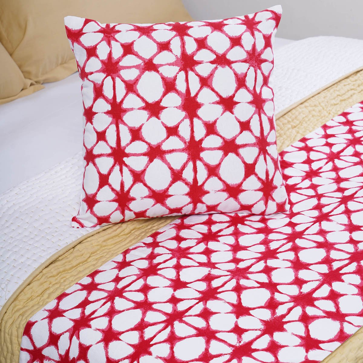 BED RUNNER SET - Red tie dye prism print cotton Bed runner with coordinated Decorative Throw Pillow Cover