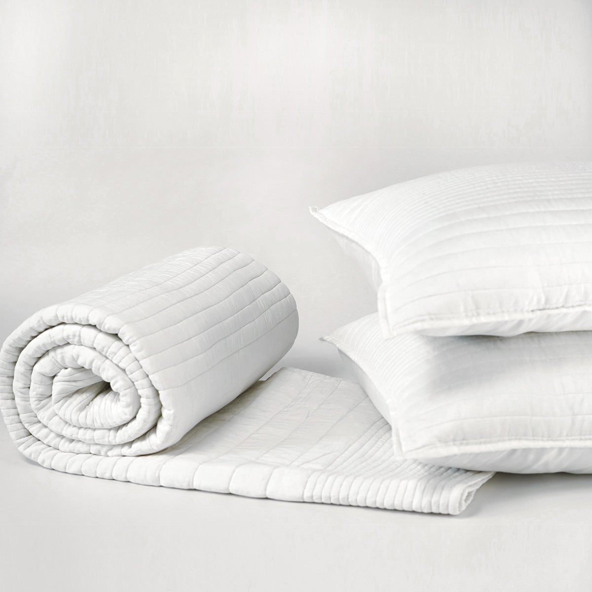 SHWET - White luxury 300TC cotton satin Quilted bed set, Sizes available
