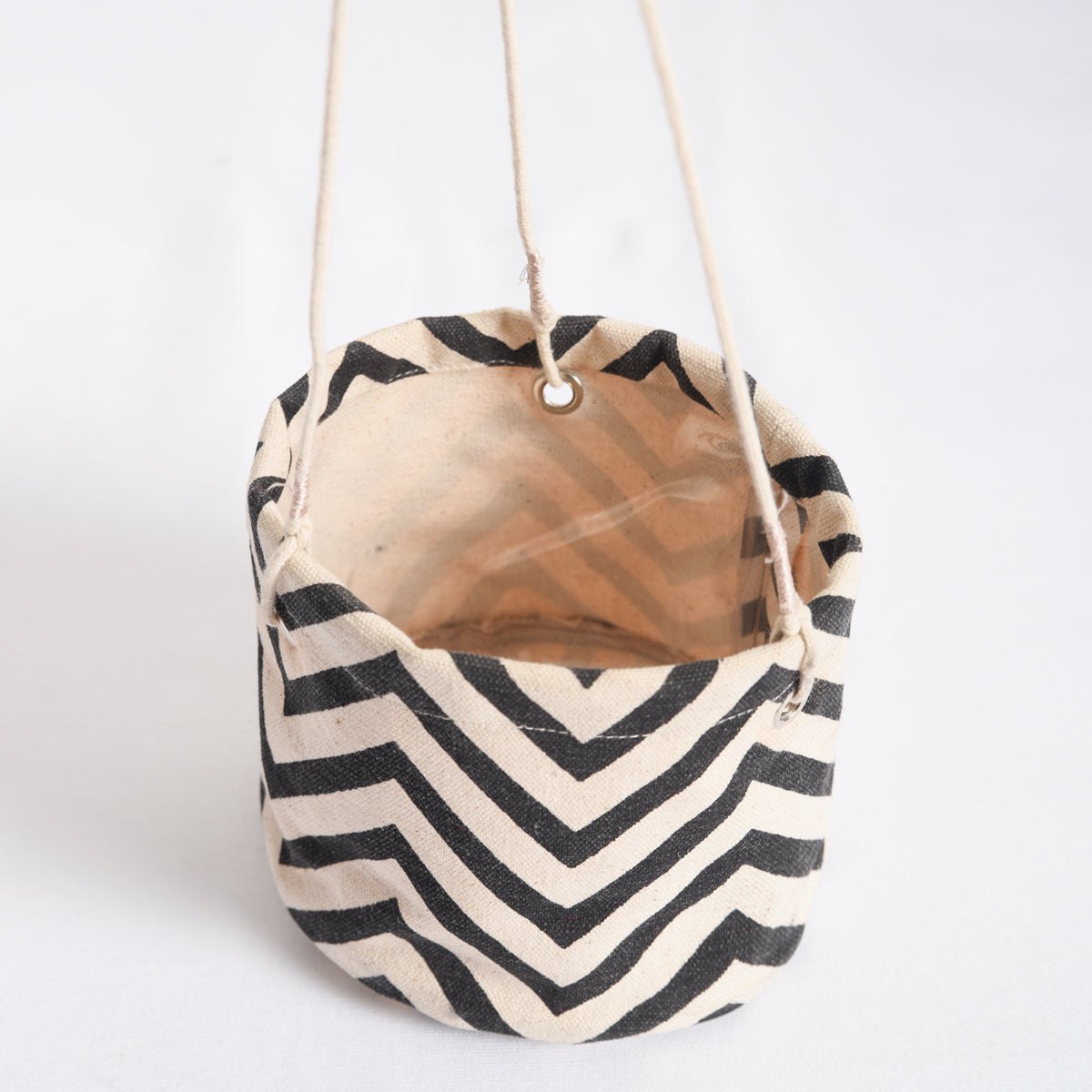 Canvas plant hanger, chevron pattern, black and white, cotton canvas fabric