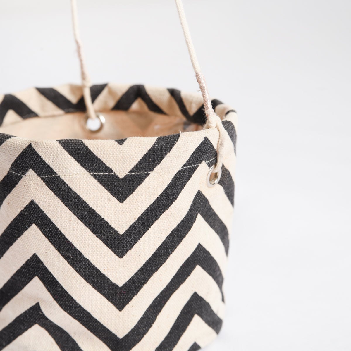 Canvas plant hanger, chevron pattern, black and white, cotton canvas fabric