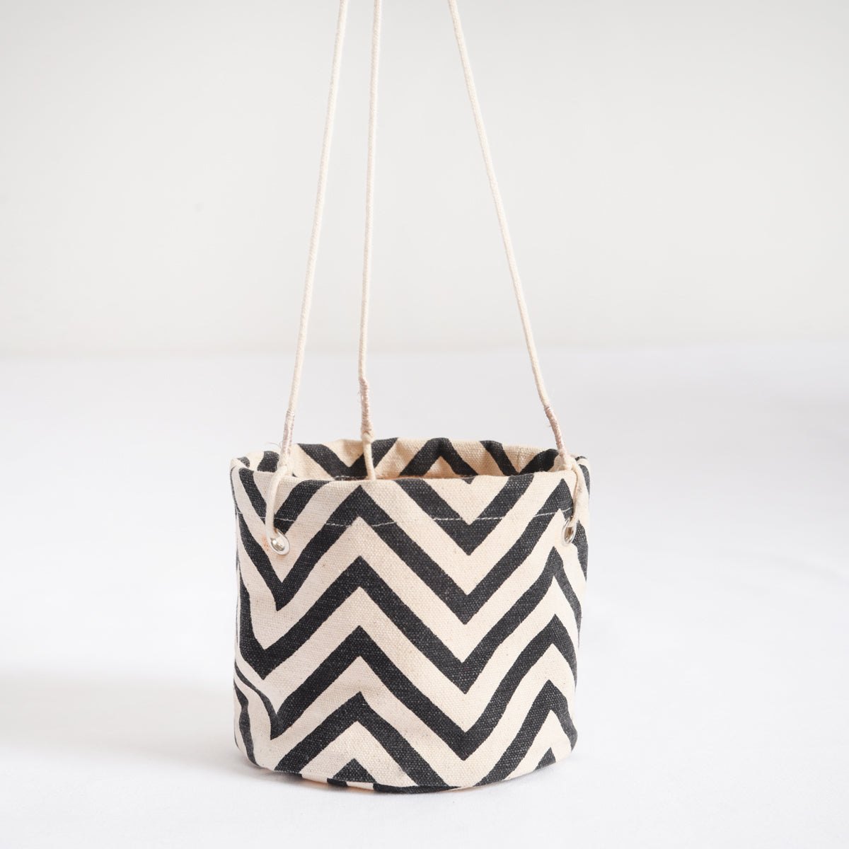 Canvas plant hanger, chevron pattern, black and white, cotton canvas fabric