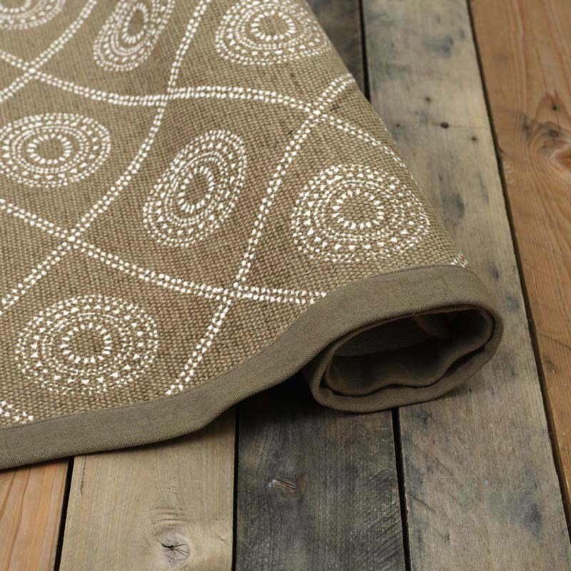 Cotton printed rug in beige colour with geometric print