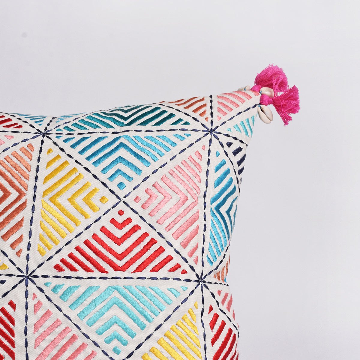 Banjara – Embroidered, multicolored, Peruvian cushion cover