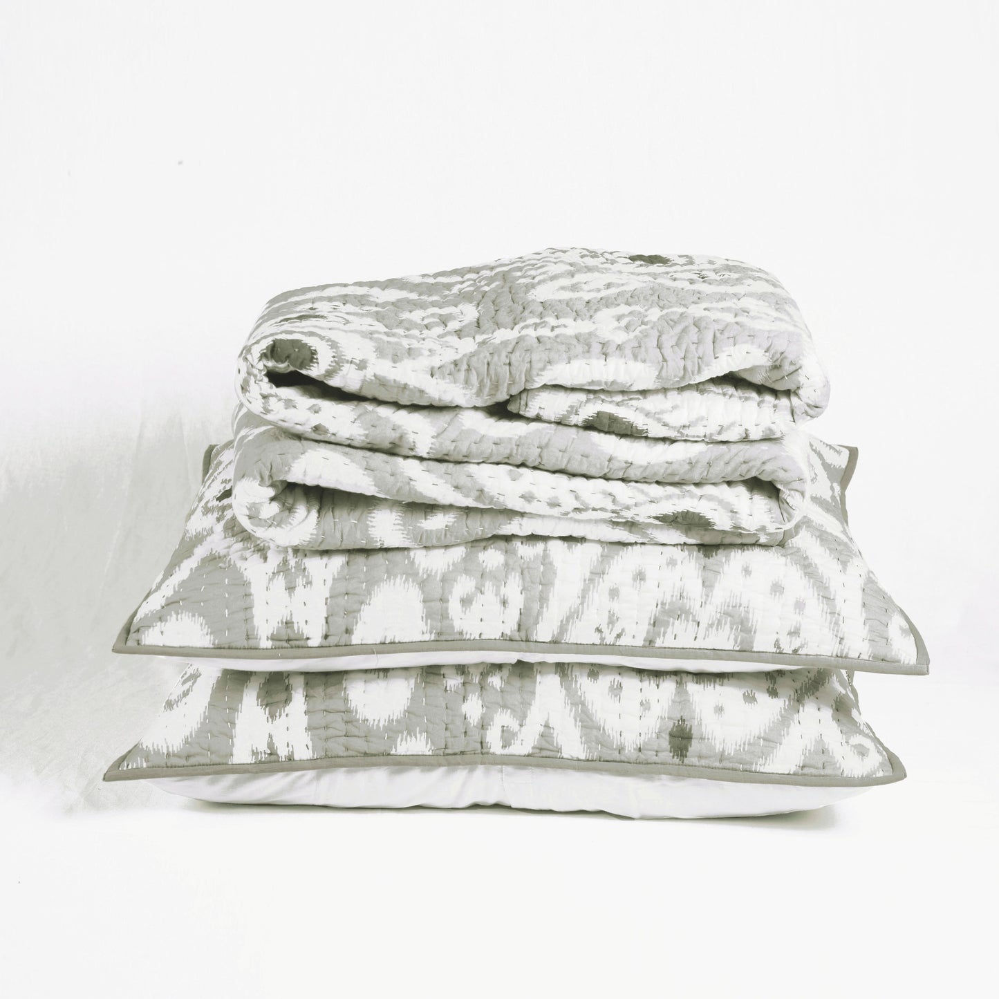 GREY IKAT print Kantha quilt - stripe pattern quilting - Quilt set or Quilt, sizes available
