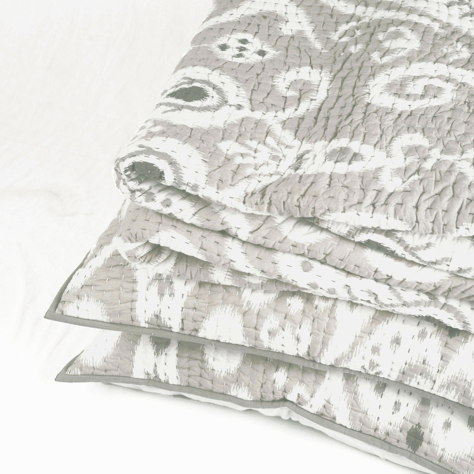 GREY IKAT print Kantha quilt - stripe pattern quilting - Quilted bed set, sizes available