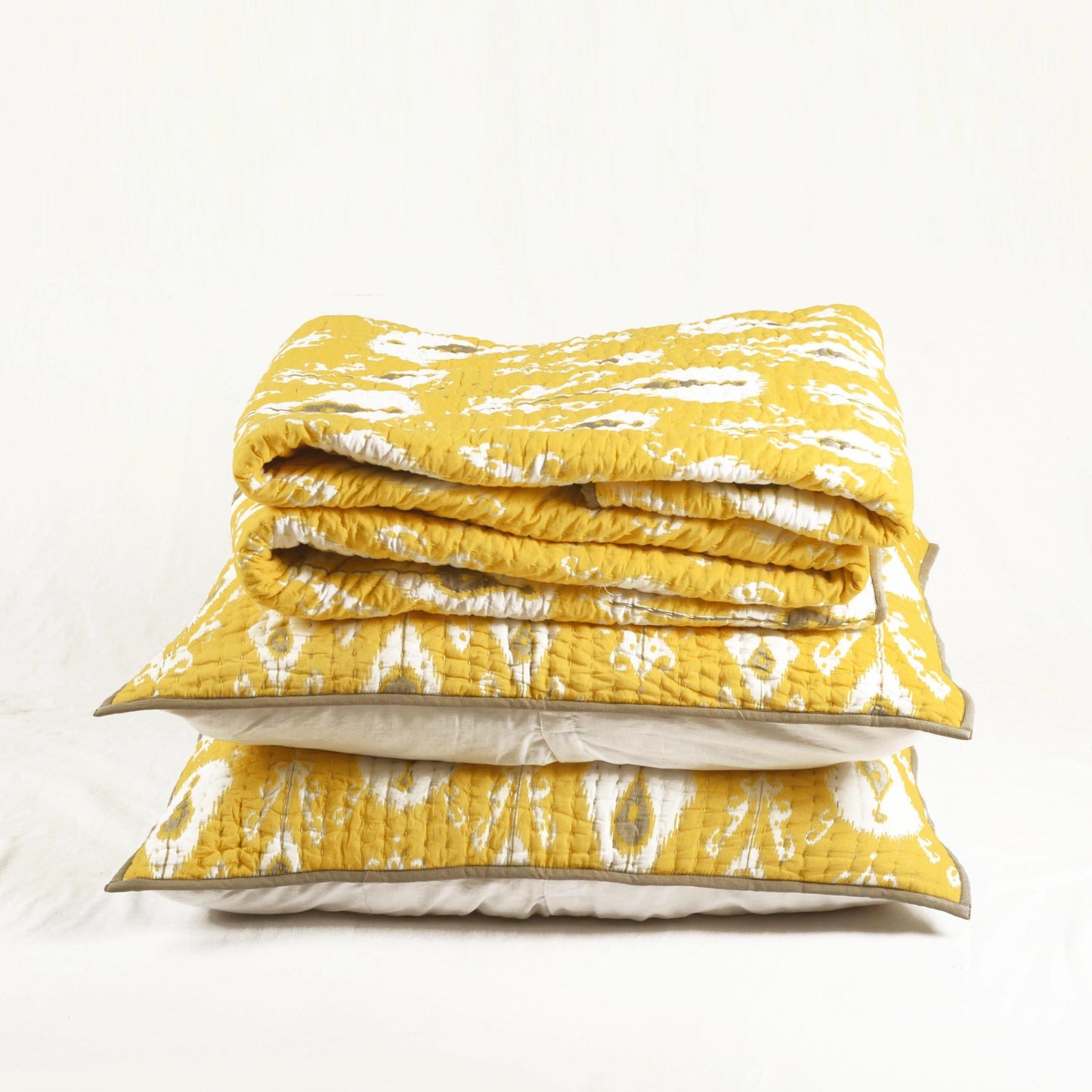 YELLOW IKAT print Kantha quilted bed set - stripe pattern quilting - Sizes available