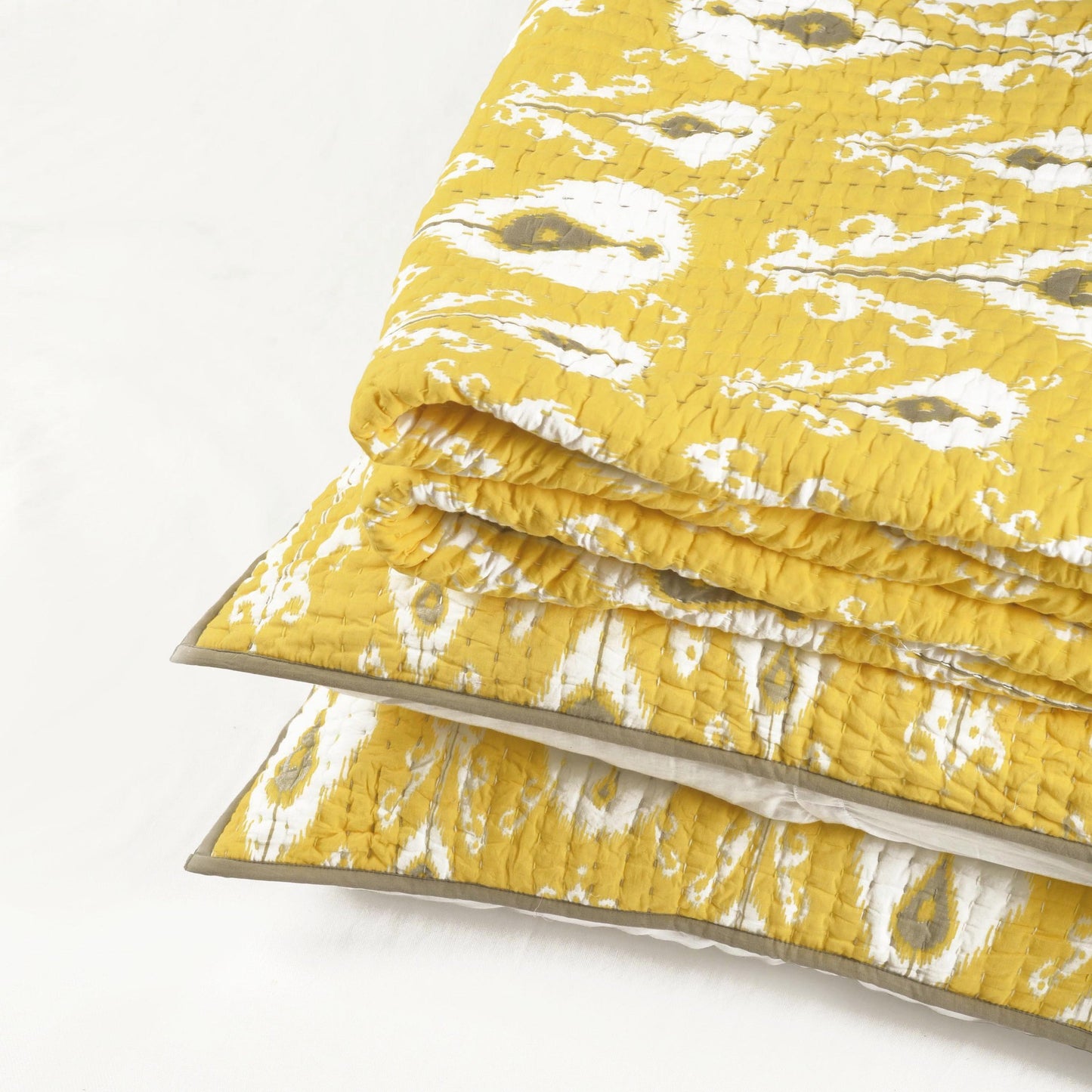 YELLOW IKAT print Kantha quilted bed set - stripe pattern quilting - Sizes available