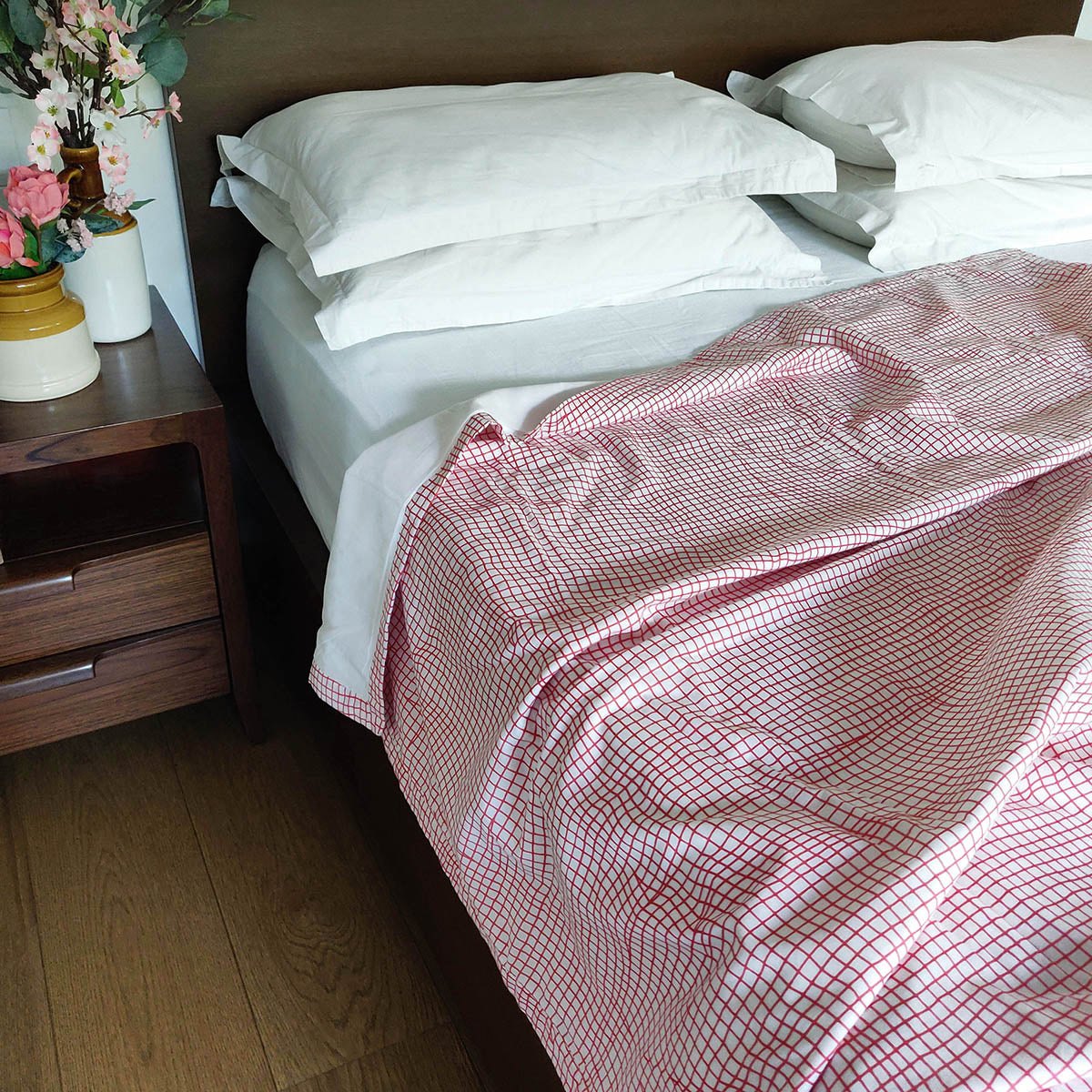 ILLUSION - Red check soft Cotton three layer dohar, sizes available