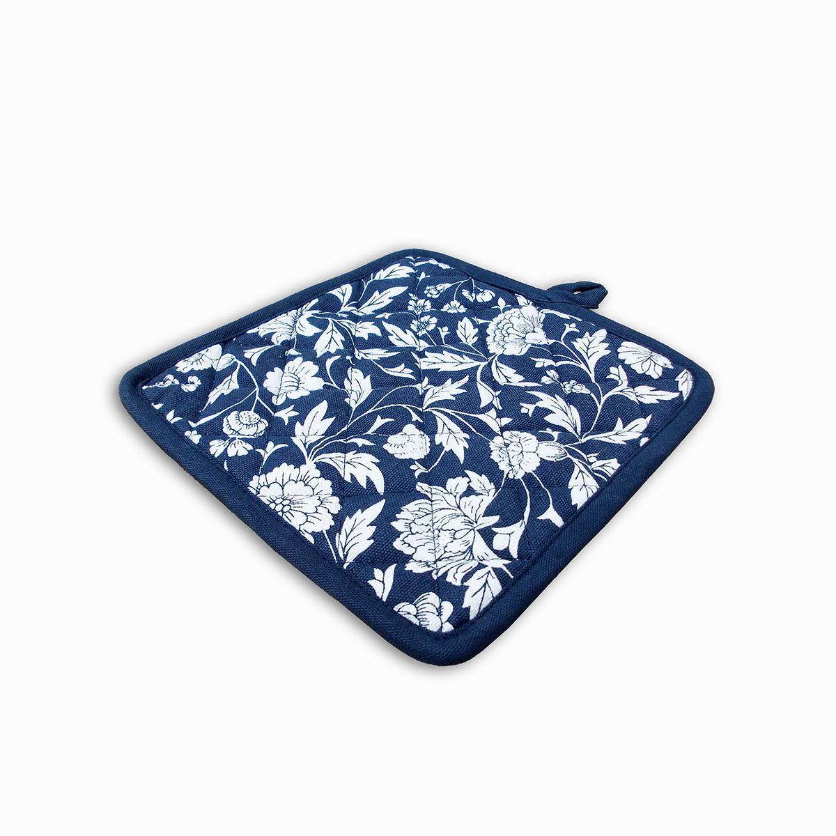 Kalamkari Indigo blue quilted oven mitt, quilted potholder, kitchen accessory, pure cotton