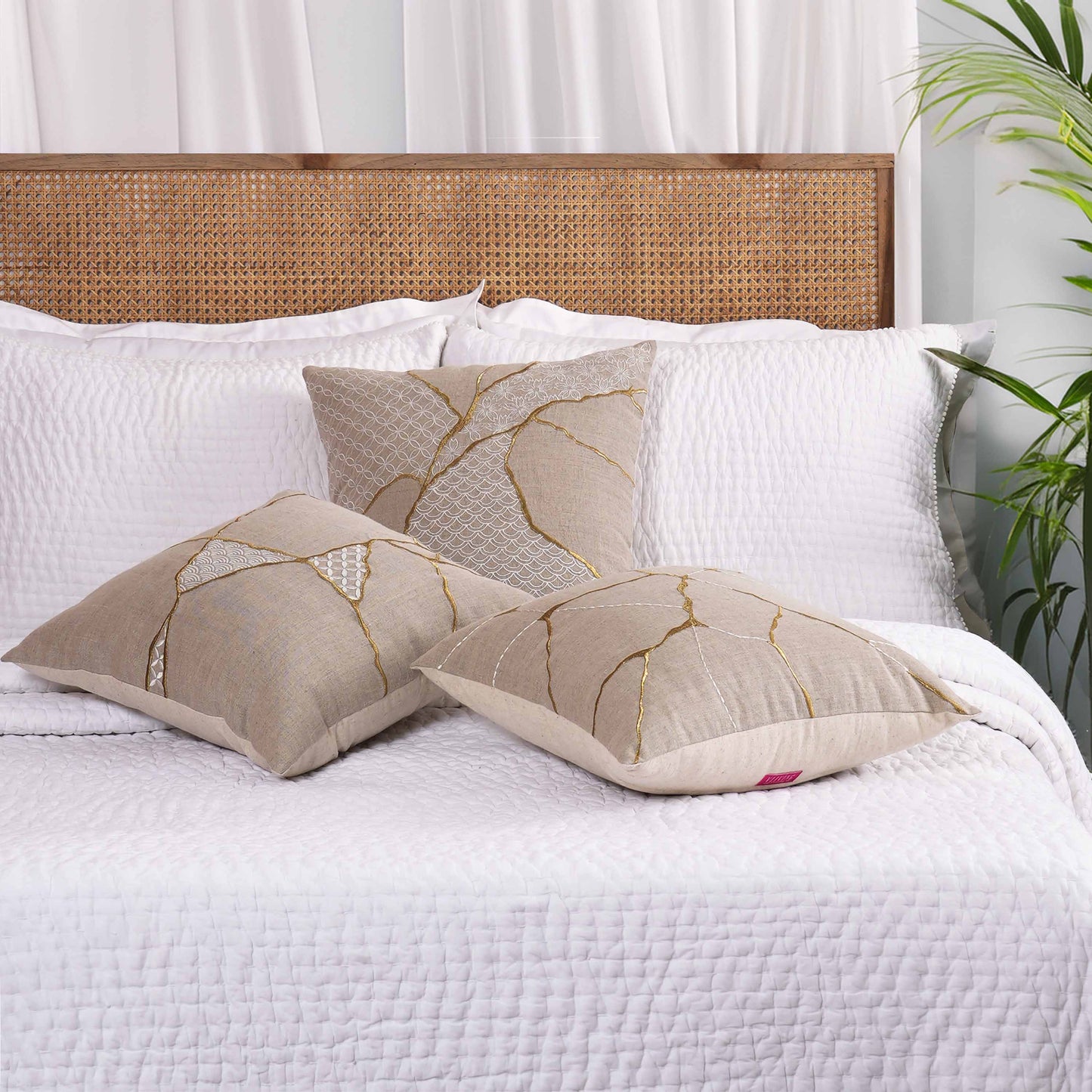 KINTSUGI Embroidered Linen Pillow Cover – 18x18 Inch, Gold & White Embroidery, Big Mend