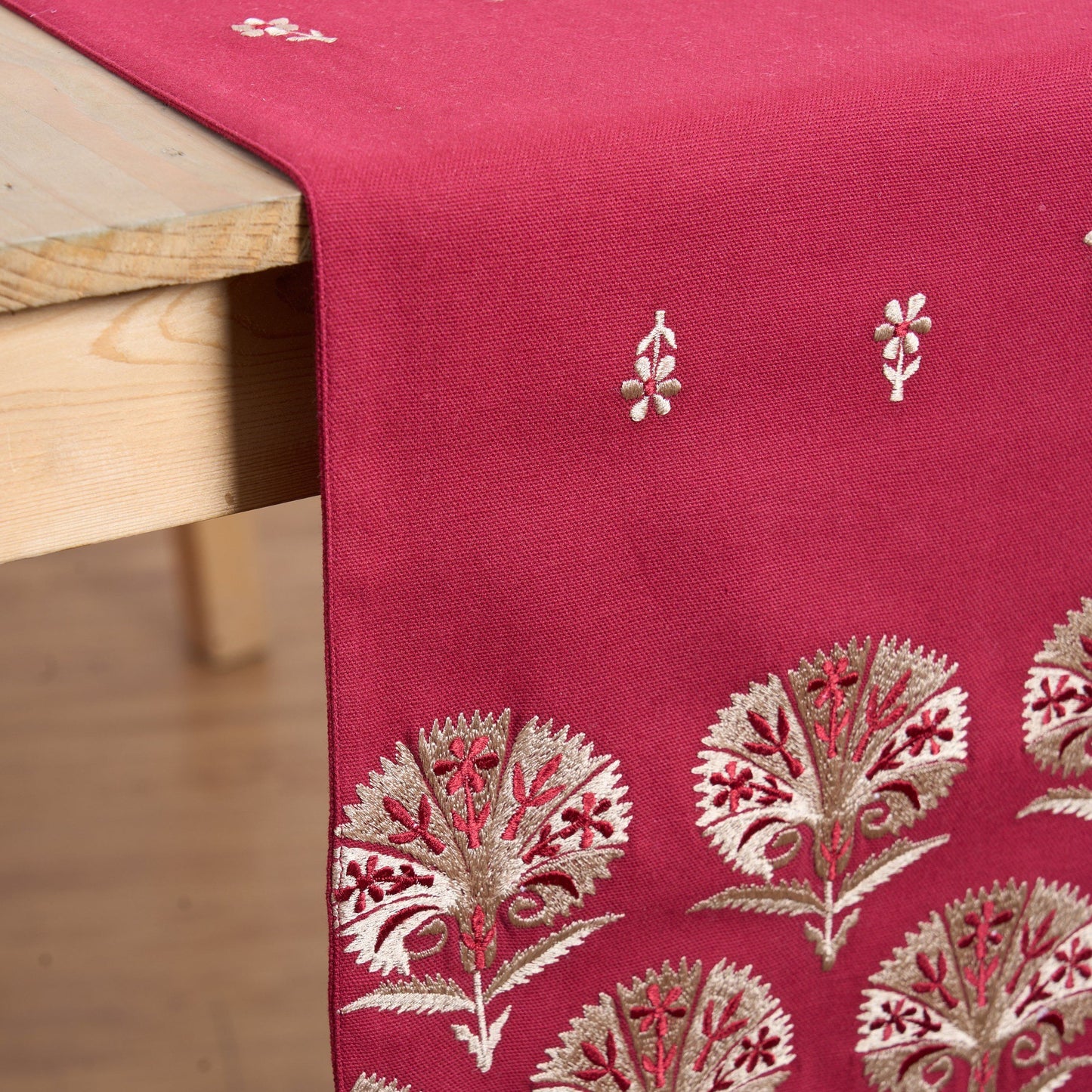 KASHIDAKAARI - Maroon Table runner, embroidered floral suzani pattern