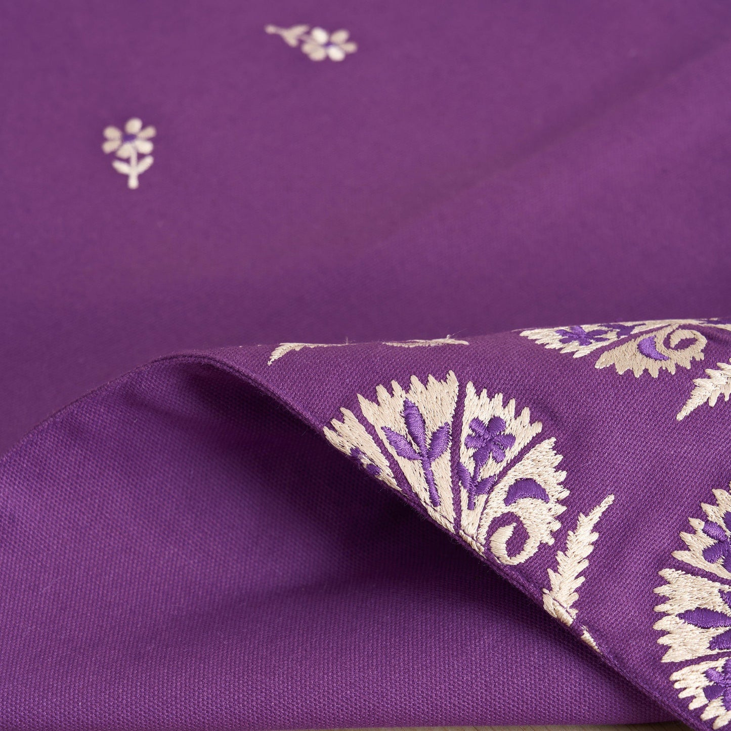 KASHIDAKAARI - Plum Table runner, embroidered floral suzani pattern