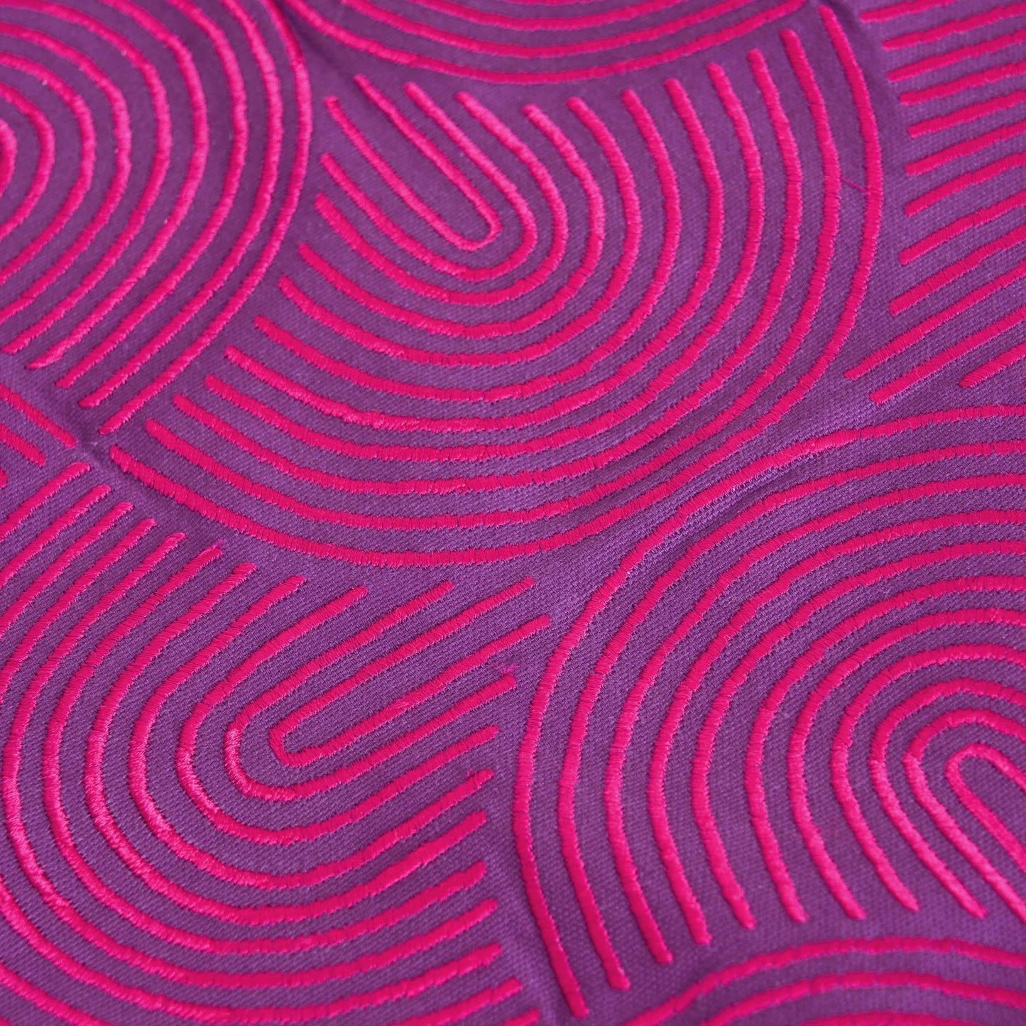 KASHIDAKAARI - Plum runner with all over embroidery, modern retro, geometrical pattern