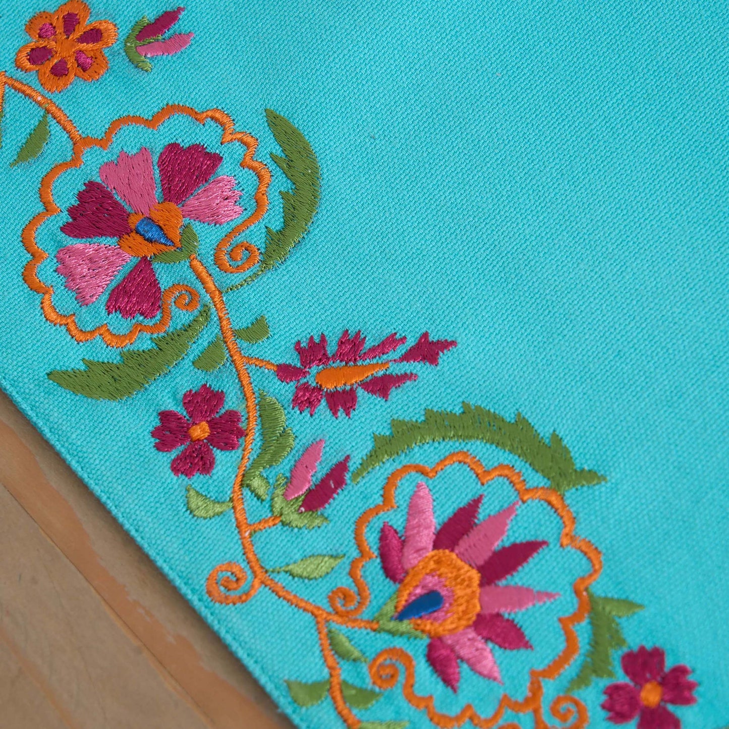 KASHIDAKAARI - Turquoise Table runner, embroidered floral suzani pattern
