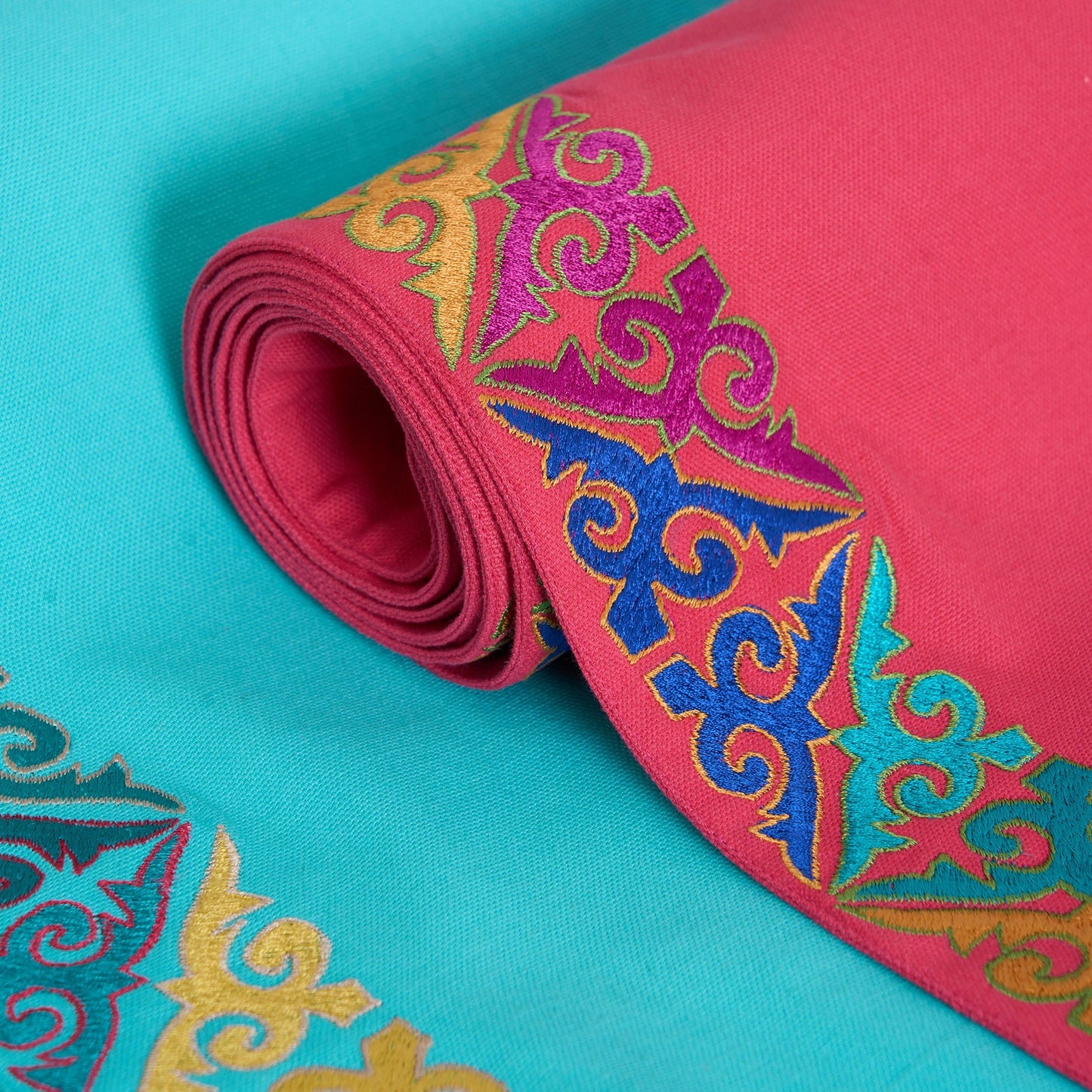 KASHIDAKAARI - Coral Red Table runner, embroidered geometrical pattern
