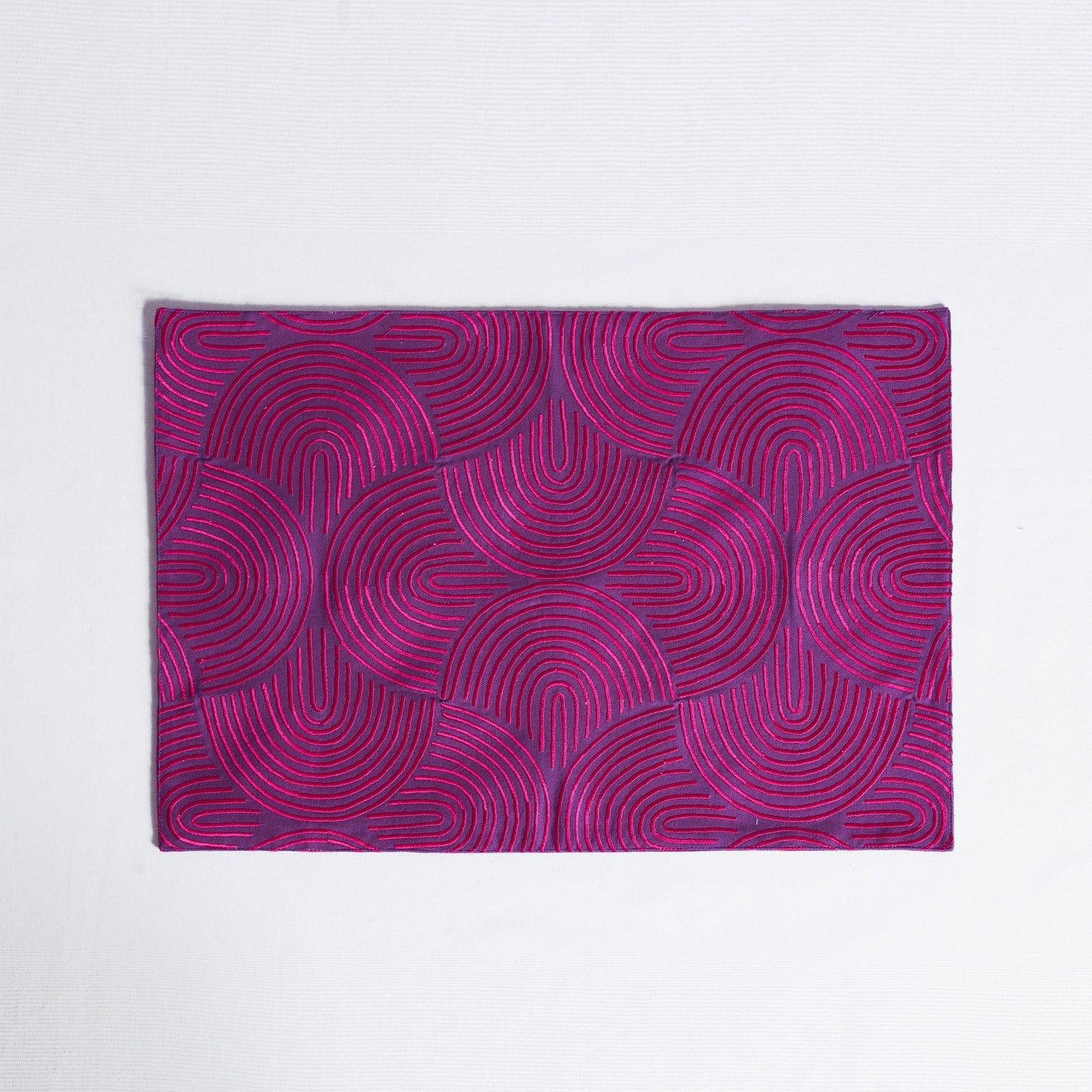 KASHIDAKAARI - Plum, modern retro, geometrical pattern, embroidered placemats