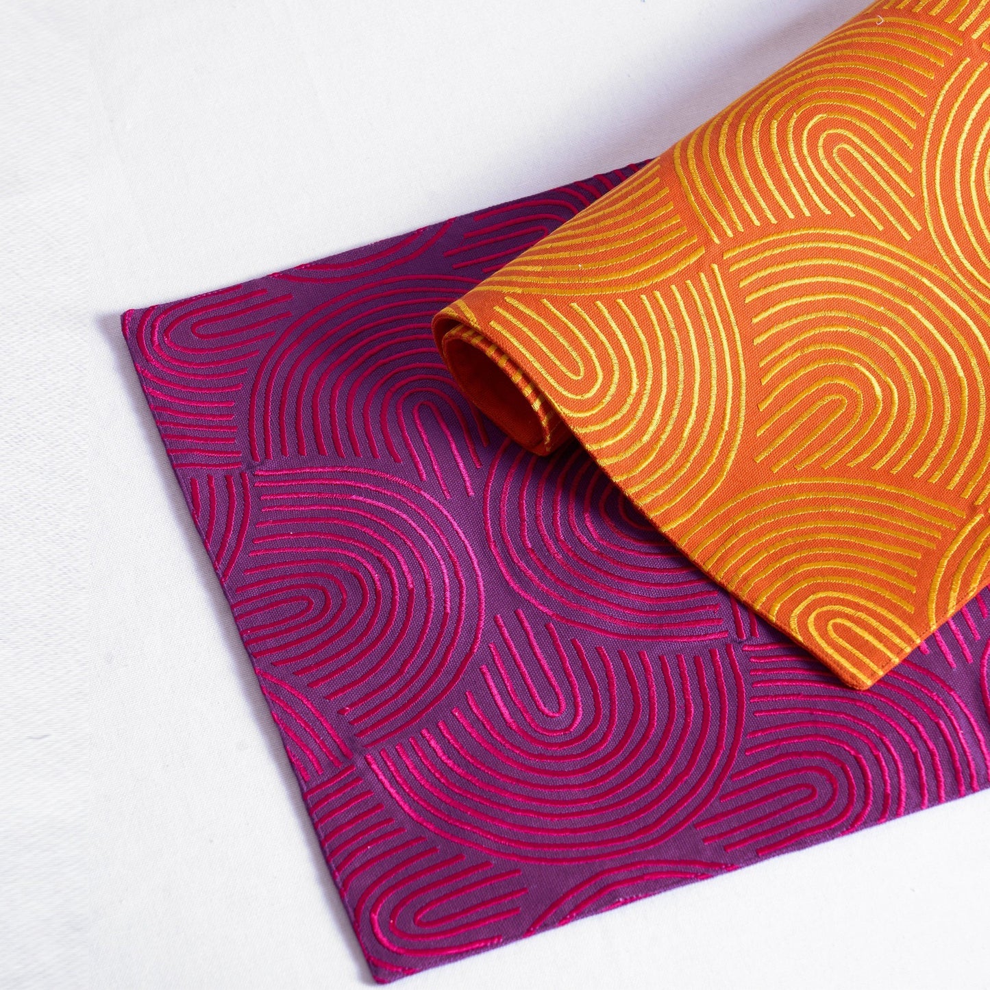 KASHIDAKAARI - Tangerine, modern retro, geometrical pattern, embroidered placemats