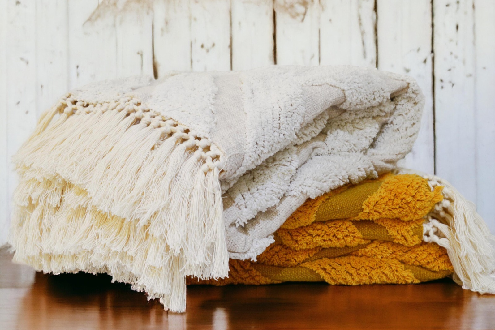 Revamping Your Living Room: A Masterclass in Effortless Elegance with Cushions and Throws