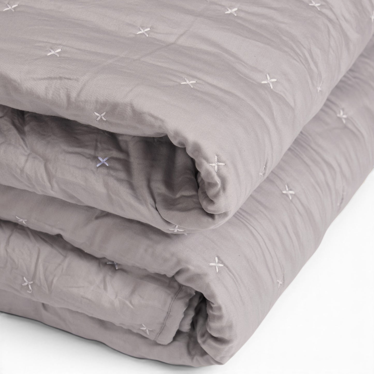 Concrete Grey 300TC Fine Cotton Quilt – Diamond Pattern Tuck Quilting