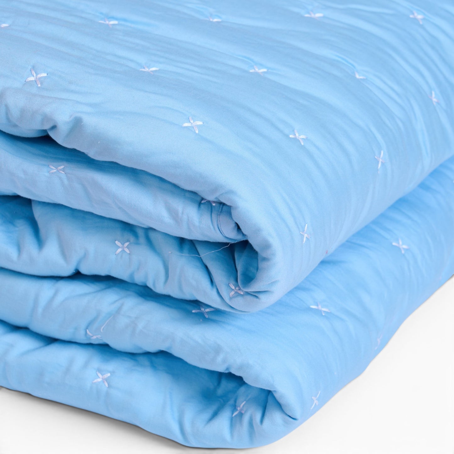 Sky Blue 300TC Fine Cotton Quilt – Diamond Pattern Tuck Quilting