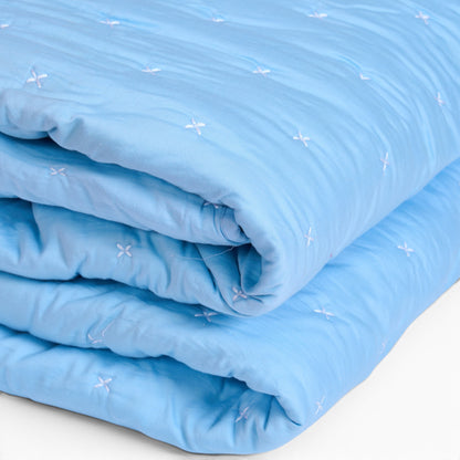 Sky Blue 300TC Fine Cotton Quilt – Diamond Pattern Tuck Quilting