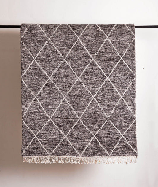 Moroccan wool rug, Grey and white colour, hand tufted, wool and cotton mix, size 36x60 inches