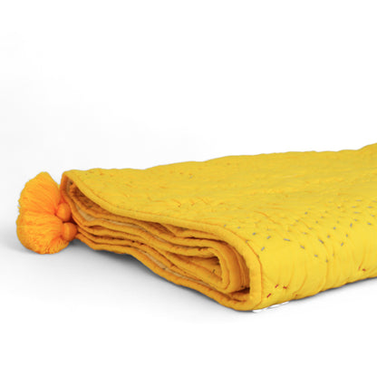 Yellow quilted Throw blanket, chevron pattern, zig zag quilting, hand quilted, 100% cotton, 50X60 inches