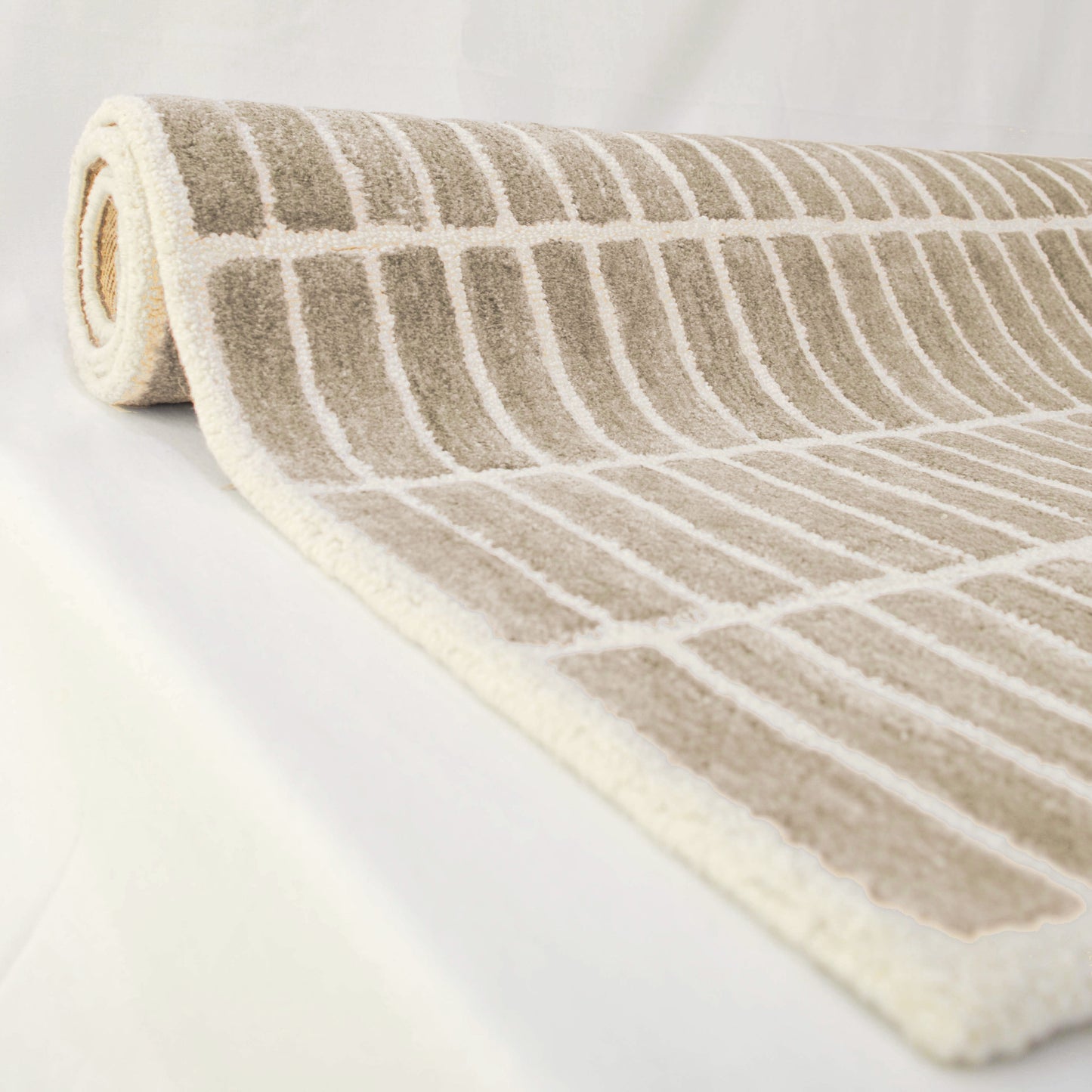 Carpet - Trellis, wool and viscose blend, sizes available - Vliving
