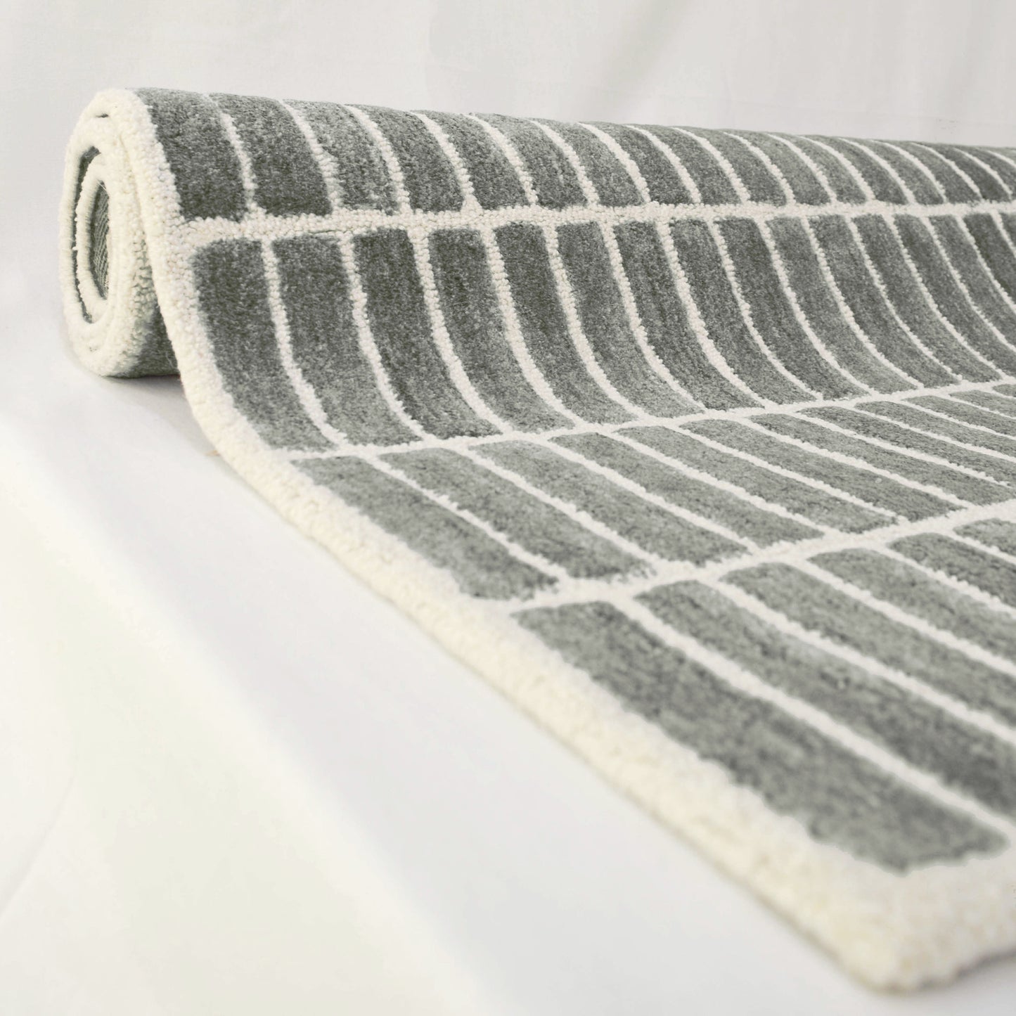 Carpet - Trellis, wool and viscose blend, sizes available - Vliving
