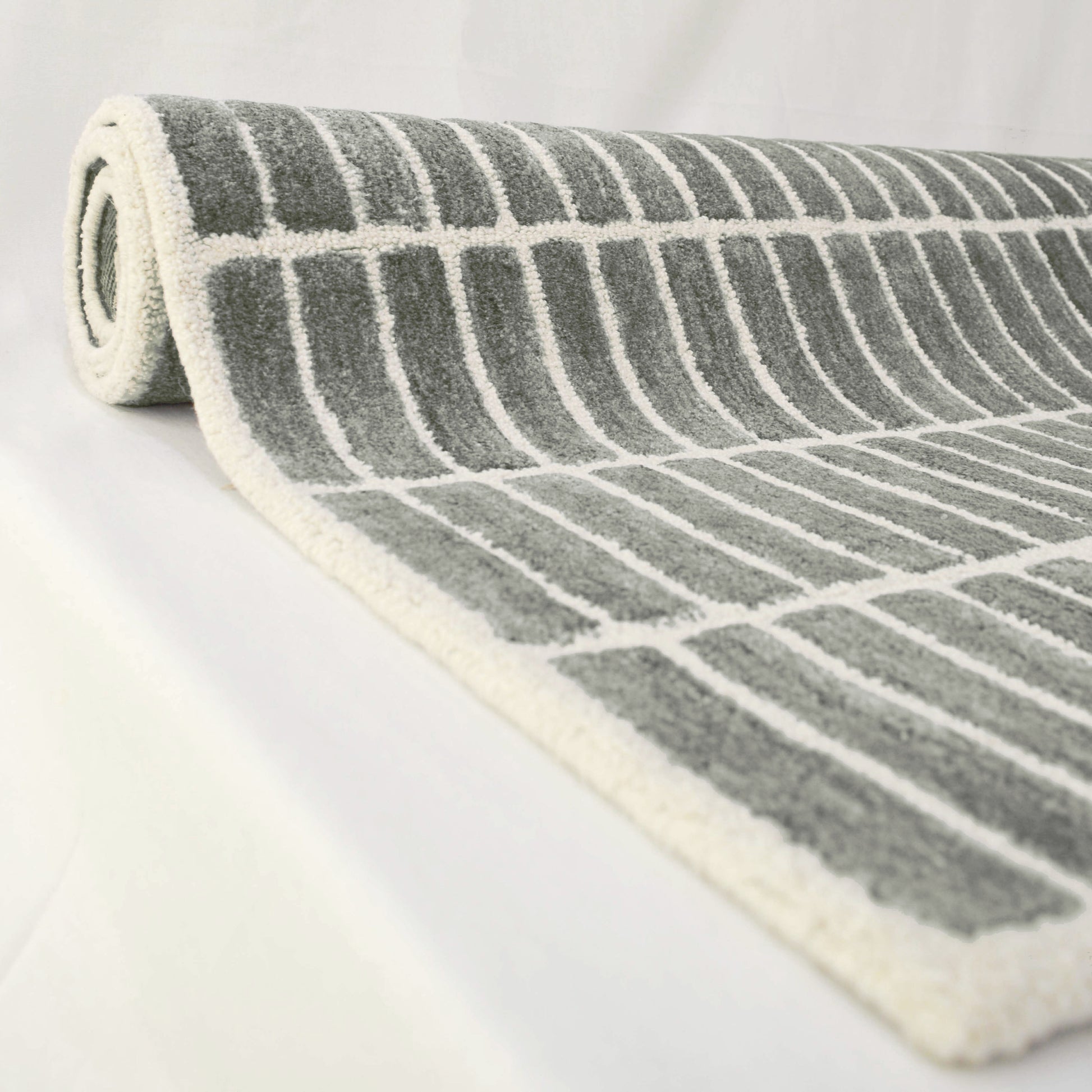 Carpet - Trellis, wool and viscose blend, sizes available - Vliving