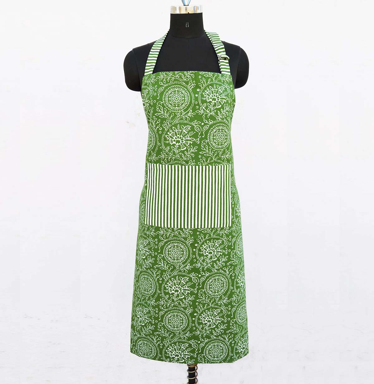 Green apron, kalamkari print, kitchen accessory, size 27X 35 inches