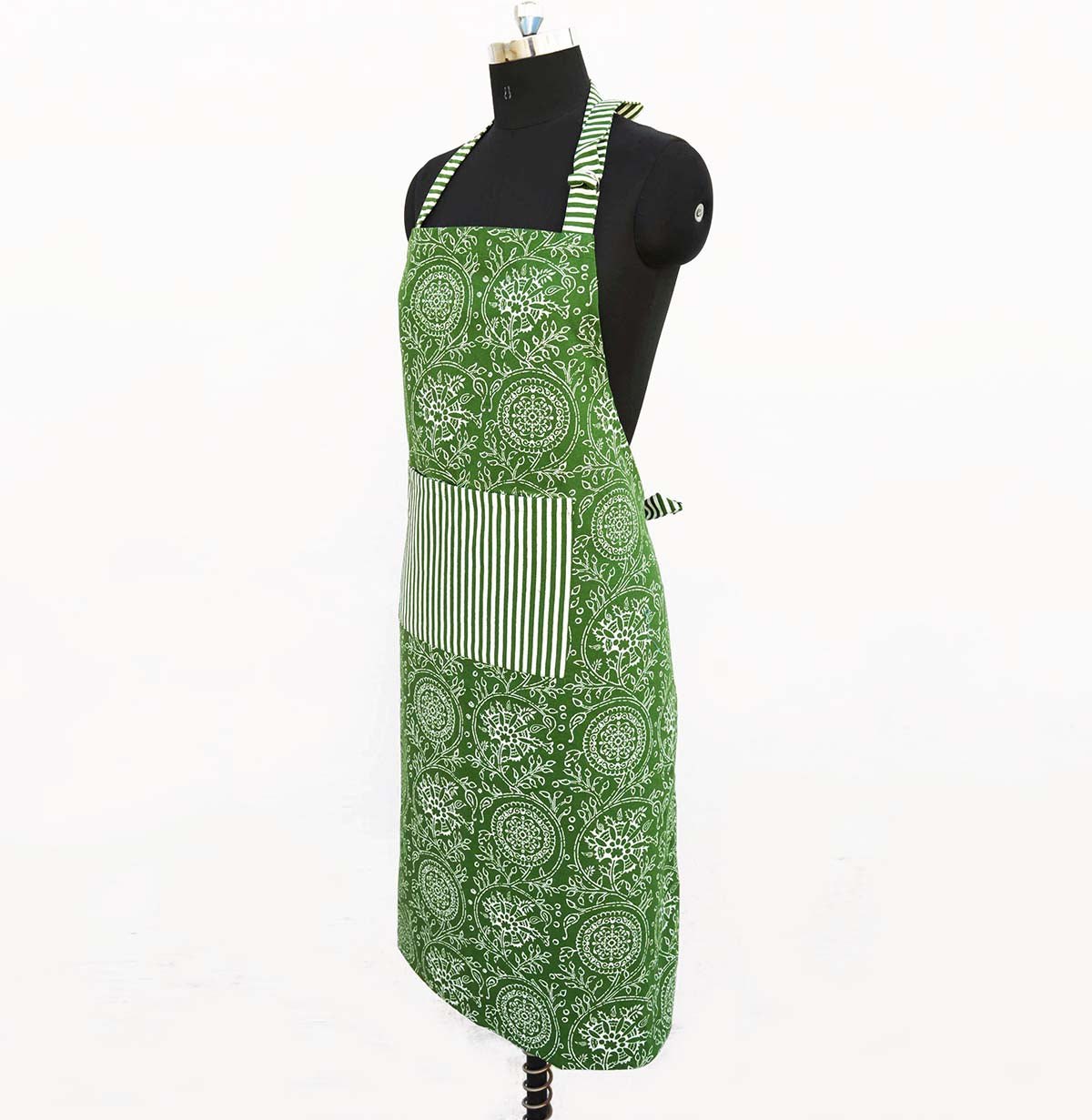 Green apron, kalamkari print, kitchen accessory, size 27X 35 inches