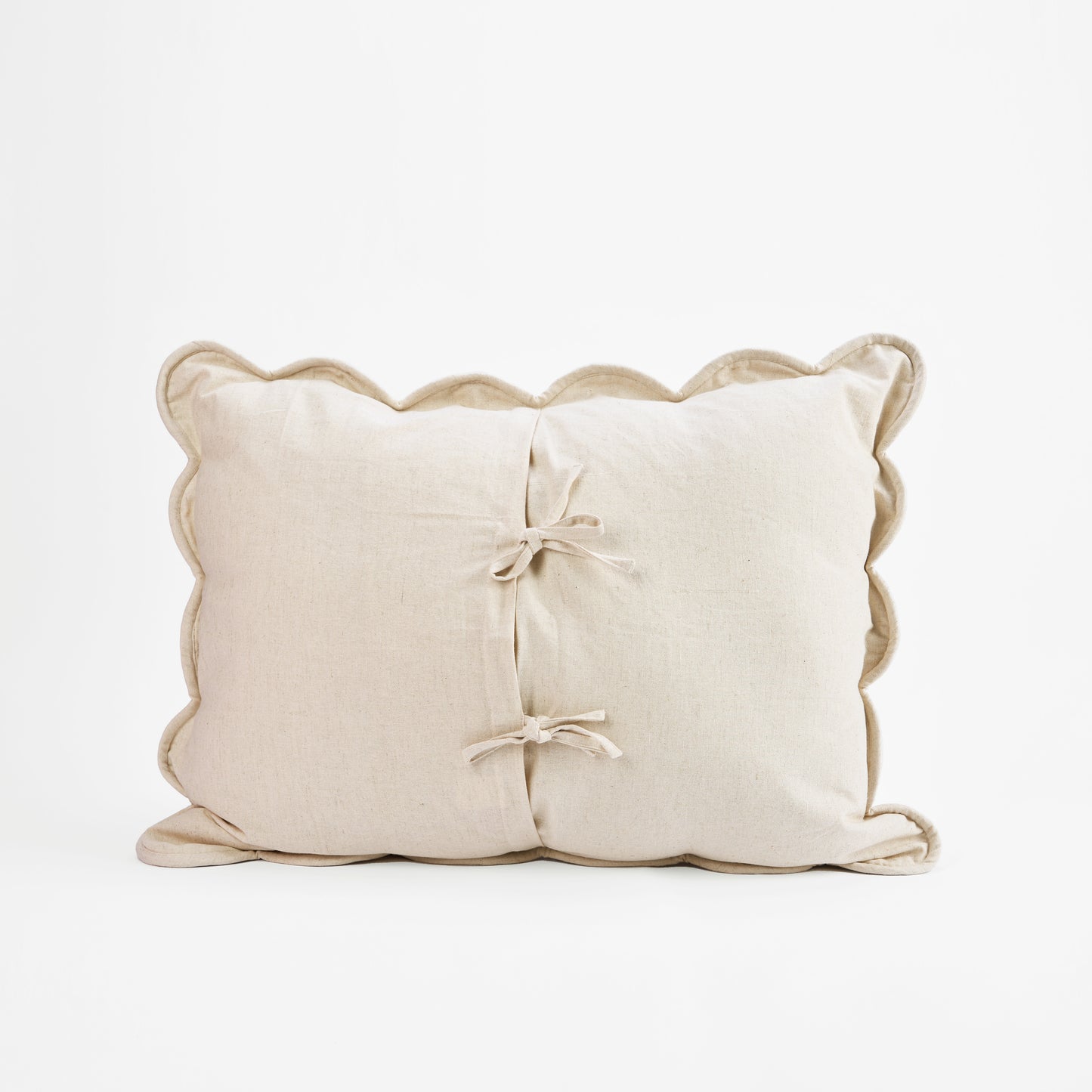 AMOUR - Beige cotton linen PILLOW SHAM with scalloped border