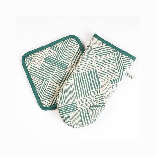 MODERN RETRO Pair of quilted Potholder and oven mitt in Aqua Green colour stripe print in 100% cotton