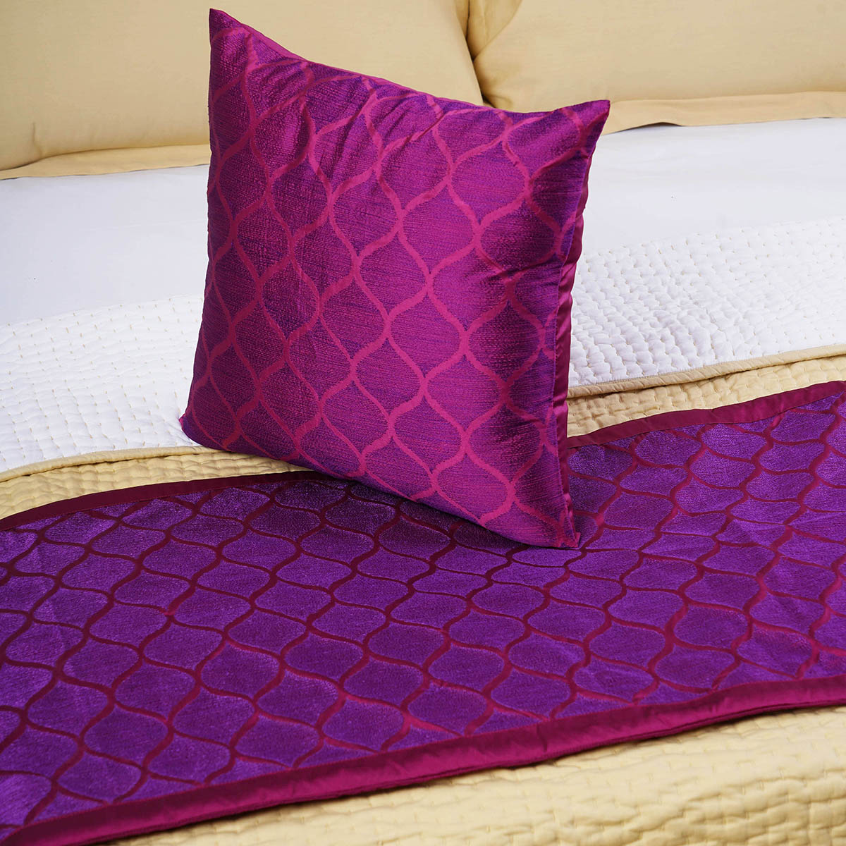 Plum fully embroidered Bed runner set - King / Queen / Twin Size Bed Runner with coordinated Decorative Throw Pillow Cover