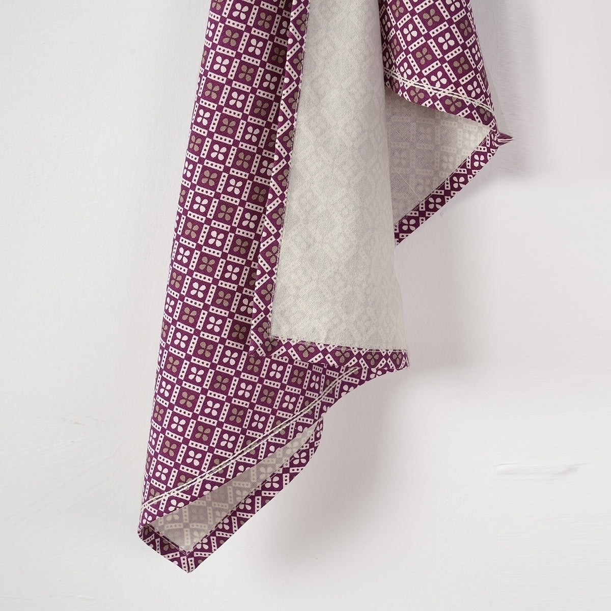 DOMINOTERIE Plum Printed Kitchen Towel, geometrical pattern, 100% cotton, size 20"X28"
