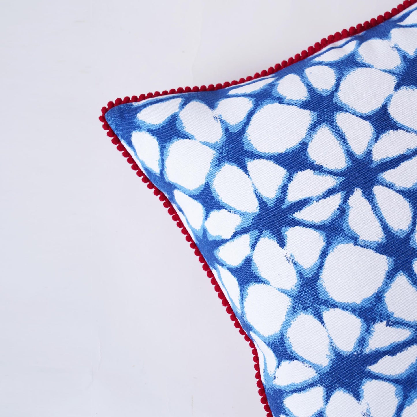 Pillow cover, Tie dye prism pattern, Blue and white, standard size 16X16 inches, other sizes available